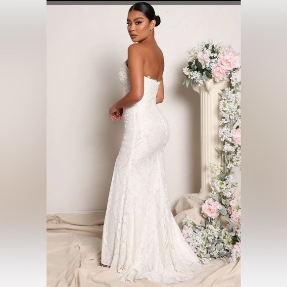 Fashion Nova Engaging You Lace Gown - Picture 2 of 4